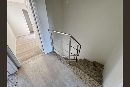 Casa à venda com 129m², 3 quartos e 2 vagasCorredor