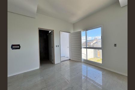 Casa à venda com 129m², 3 quartos e 2 vagasSala