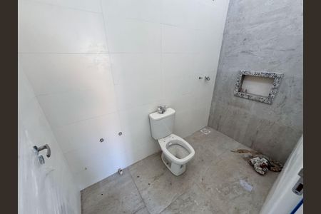 Casa à venda com 129m², 3 quartos e 2 vagasBanheiro do Quarto 2