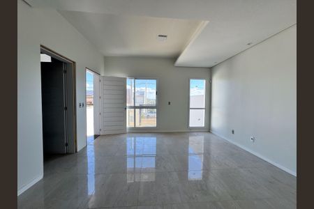 Casa à venda com 129m², 3 quartos e 2 vagas Casa à venda com 129m², 3 quartos e 2 vagasSala