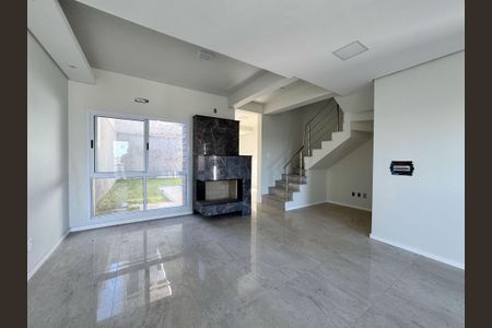 Casa à venda com 129m², 3 quartos e 2 vagas Casa à venda com 129m², 3 quartos e 2 vagasSala