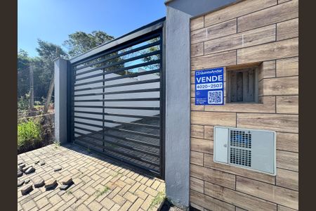 Casa à venda com 129m², 3 quartos e 2 vagas Casa à venda com 129m², 3 quartos e 2 vagasplaquinha fachada instalada