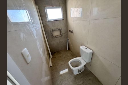 Casa à venda com 129m², 3 quartos e 2 vagas Casa à venda com 129m², 3 quartos e 2 vagasSuíte 1 Banheiro