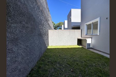 Casa à venda com 129m², 3 quartos e 2 vagas Casa à venda com 129m², 3 quartos e 2 vagasÁrea comum