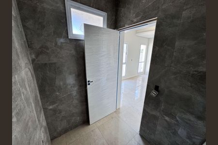 Casa à venda com 129m², 3 quartos e 2 vagas Casa à venda com 129m², 3 quartos e 2 vagasBanheiro