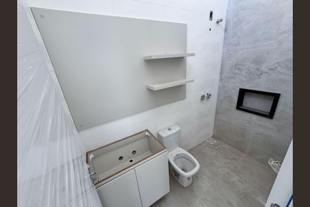 Casa à venda com 129m², 3 quartos e 2 vagasBanheiro Suíte 3