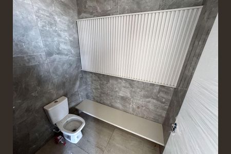 Casa à venda com 129m², 3 quartos e 2 vagasLavabo