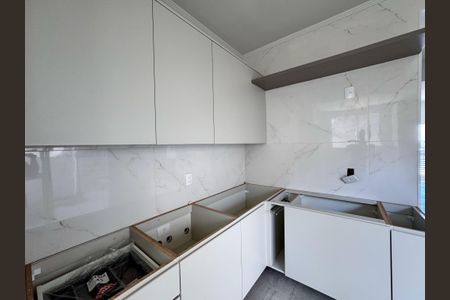 Casa à venda com 129m², 3 quartos e 2 vagasCozinha 