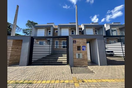 Casa à venda com 129m², 3 quartos e 2 vagasFachada 