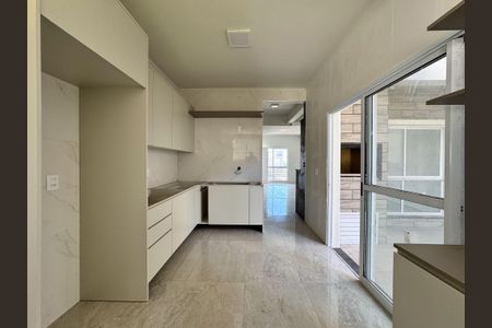 Casa à venda com 129m², 3 quartos e 2 vagasCozinha 
