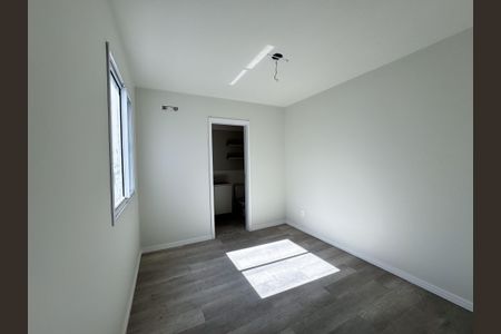 Casa à venda com 129m², 3 quartos e 2 vagasSuíte 2