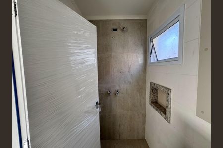 Casa à venda com 129m², 3 quartos e 2 vagasBanheiro Suíte 2