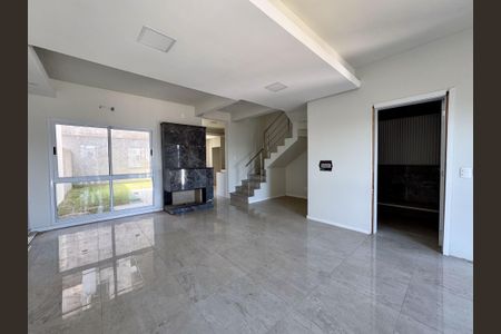 Casa à venda com 129m², 3 quartos e 2 vagasSala