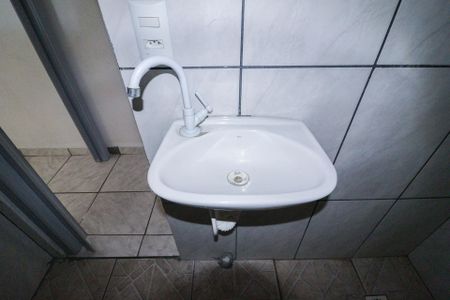 Casa para alugar com 54m², 2 quartos e sem vagaBanheiro