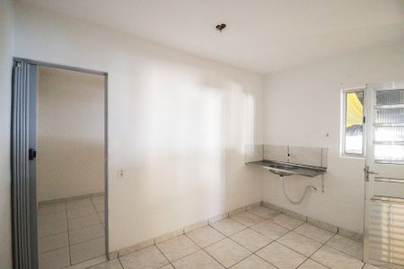 Casa para alugar com 54m², 2 quartos e sem vagaSala/Cozinha