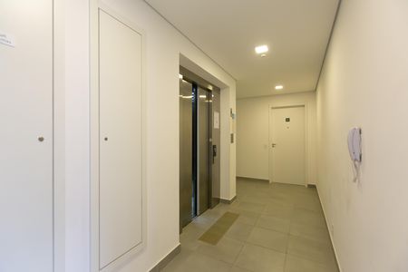 Apartamento para alugar com 32m², 2 quartos e sem vagaHall social