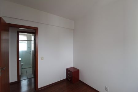 Apartamento à venda com 116m², 3 quartos e 2 vagasQuarto 2