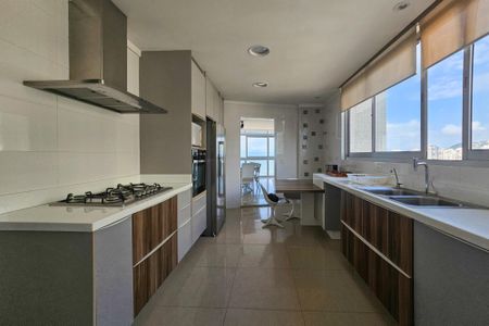 Apartamento para alugar com 180m², 3 quartos e 1 vagaCozinha