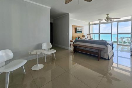 Apartamento para alugar com 180m², 3 quartos e 1 vagaSala