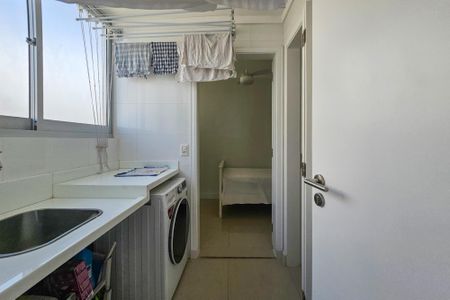 Apartamento para alugar com 180m², 3 quartos e 1 vagaÁrea de serviço