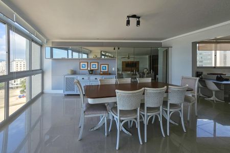 Apartamento para alugar com 180m², 3 quartos e 1 vagaSala