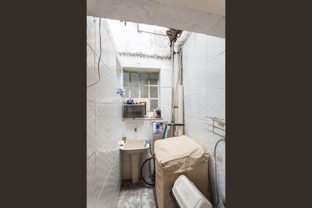 Casa à venda com 60m², 2 quartos e 1 vagaÁrea de Serviço