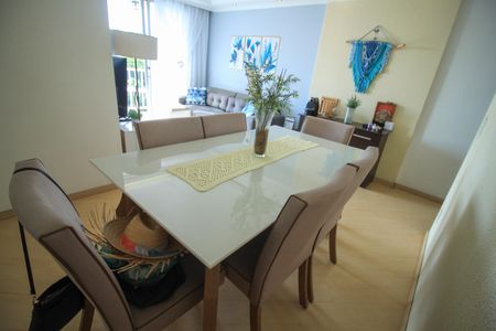 Apartamento à venda com 54m², 2 quartos e 1 vagaSala
