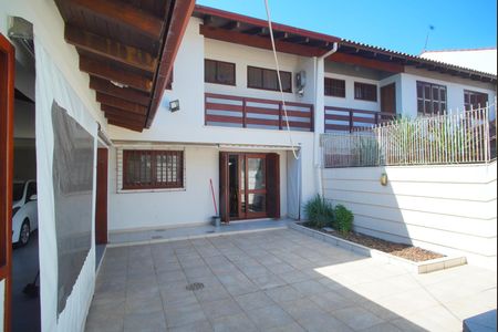 Casa à venda com 313m², 4 quartos e 4 vagasFachada Fundos da Casa