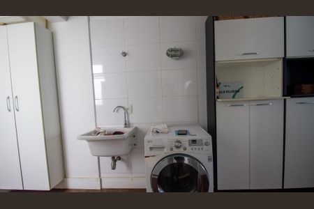 Apartamento à venda com 262m², 2 quartos e 2 vagasCozinha e Área de Serviço