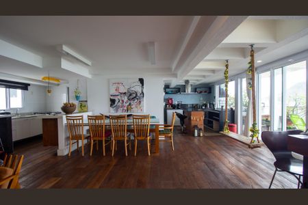 Apartamento à venda com 262m², 2 quartos e 2 vagasSala