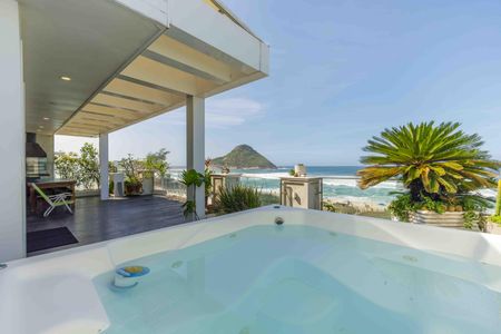 Apartamento à venda com 262m², 2 quartos e 2 vagasVaranda