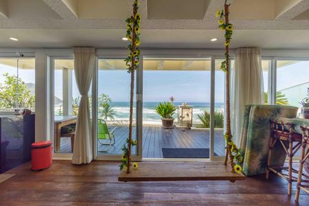 Apartamento à venda com 262m², 2 quartos e 2 vagasSala