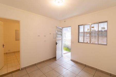 Casa à venda com 66m², 2 quartos e 2 vagas Casa à venda com 66m², 2 quartos e 2 vagasSala