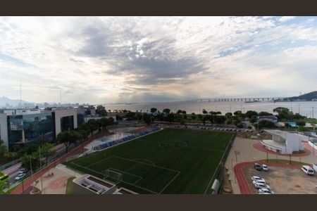 Apartamento à venda com 77m², 2 quartos e 2 vagasVista/Sacada/Sala