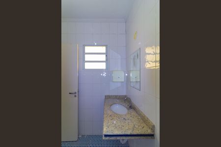 Casa à venda com 140m², 3 quartos e 3 vagasBanheiro 2