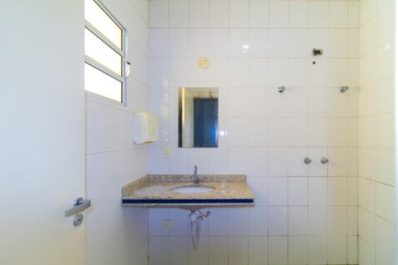 Casa à venda com 140m², 3 quartos e 3 vagasBanheiro 2