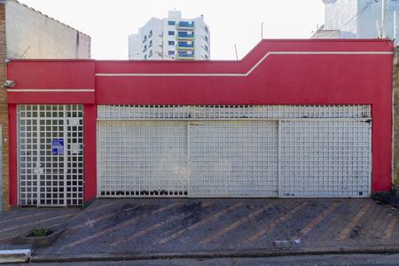 Casa à venda com 140m², 3 quartos e 3 vagasFachada