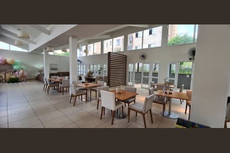 Apartamento para alugar com 72m², 2 quartos e 1 vagaÁrea comum - Salão de festas