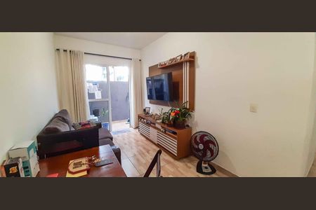 Apartamento para alugar com 72m², 2 quartos e 1 vagaSala