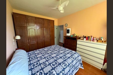 Casa à venda com 280m², 3 quartos e 6 vagas Casa à venda com 280m², 3 quartos e 6 vagasQuarto 3