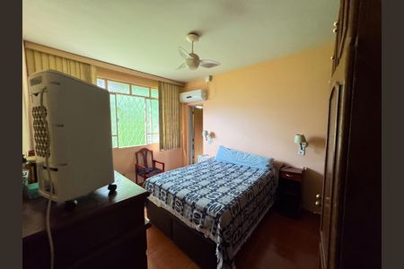 Casa à venda com 280m², 3 quartos e 6 vagas Casa à venda com 280m², 3 quartos e 6 vagasQuarto 2