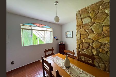 Casa à venda com 280m², 3 quartos e 6 vagas Casa à venda com 280m², 3 quartos e 6 vagasCopa