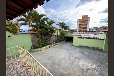 Casa à venda com 280m², 3 quartos e 6 vagas Casa à venda com 280m², 3 quartos e 6 vagasVaranda da Sala