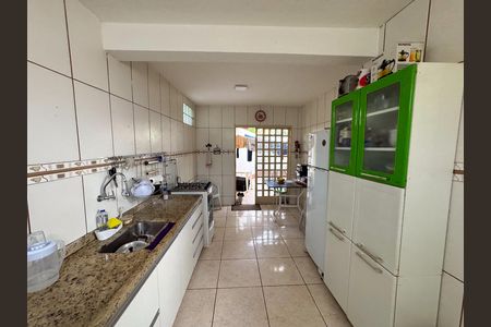 Casa à venda com 280m², 3 quartos e 6 vagas