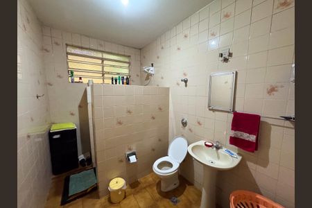 Casa à venda com 280m², 3 quartos e 6 vagas Casa à venda com 280m², 3 quartos e 6 vagasBanheiro