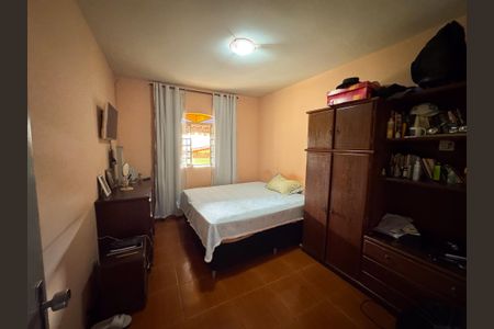 Casa à venda com 280m², 3 quartos e 6 vagas Casa à venda com 280m², 3 quartos e 6 vagasQuarto