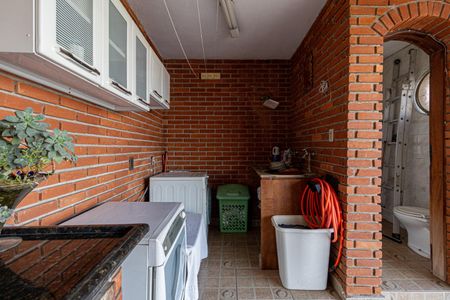 Casa à venda com 261m², 3 quartos e 2 vagasÁrea de Serviço