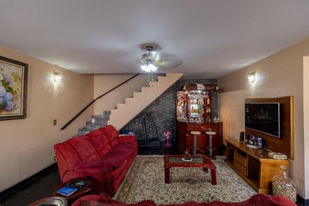 Casa à venda com 261m², 3 quartos e 2 vagasSala