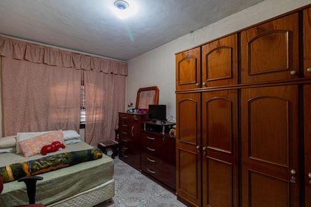 Casa à venda com 261m², 3 quartos e 2 vagasQuarto 2