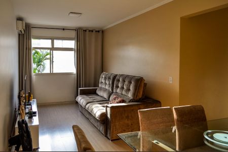 Apartamento à venda com 77m², 2 quartos e 1 vagaSala